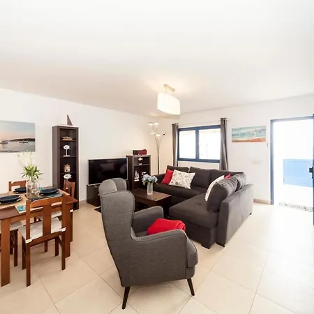 Luxury Sea Front Iii Appartamento *